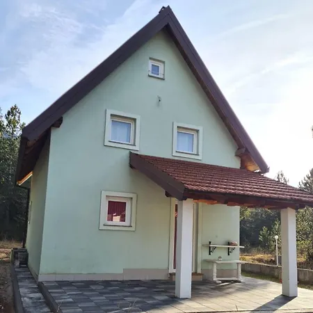 Holiday home Ljuban Risovac